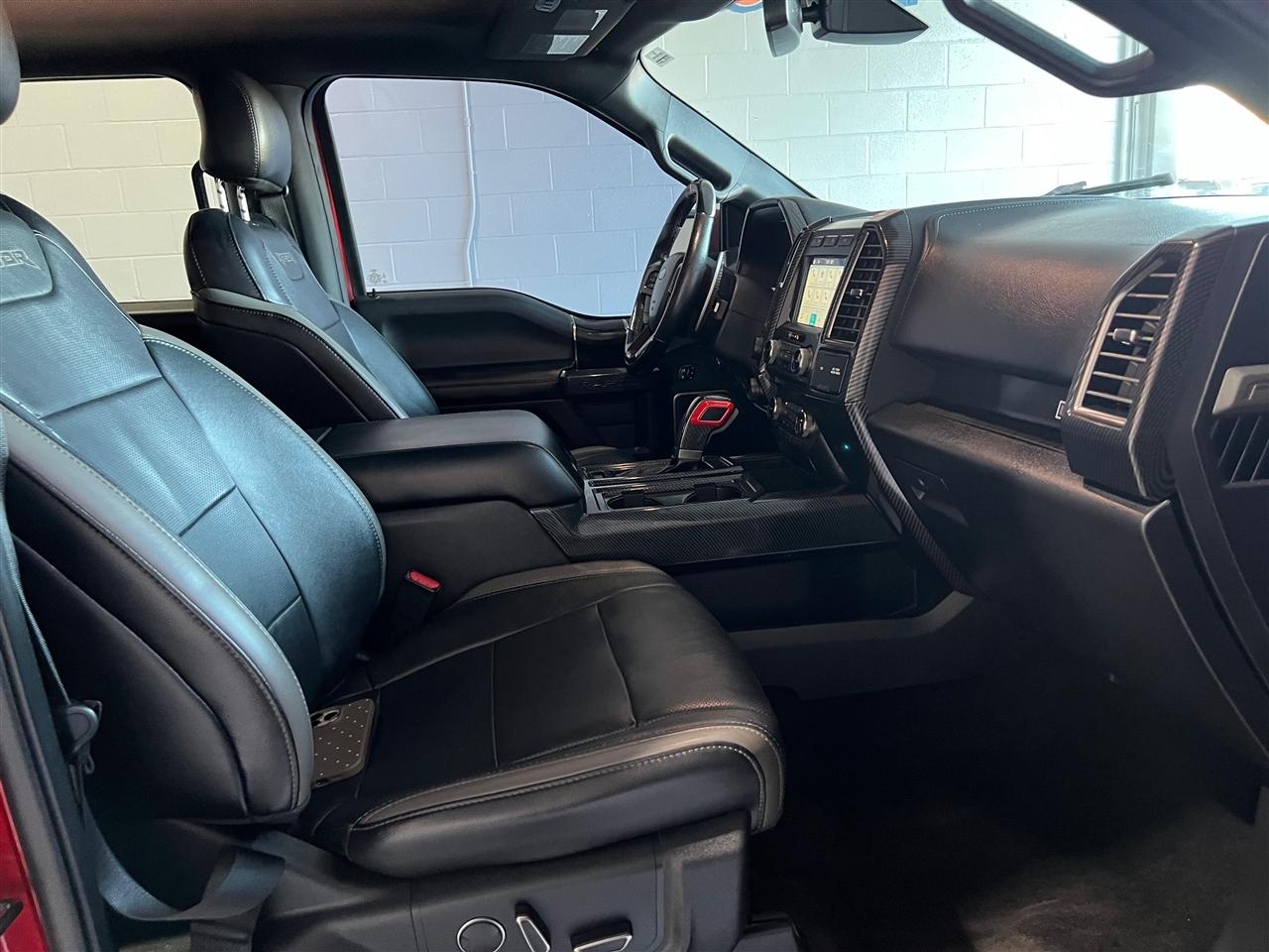 Ford F-150 Raptor SuperCrew 4WD 2017