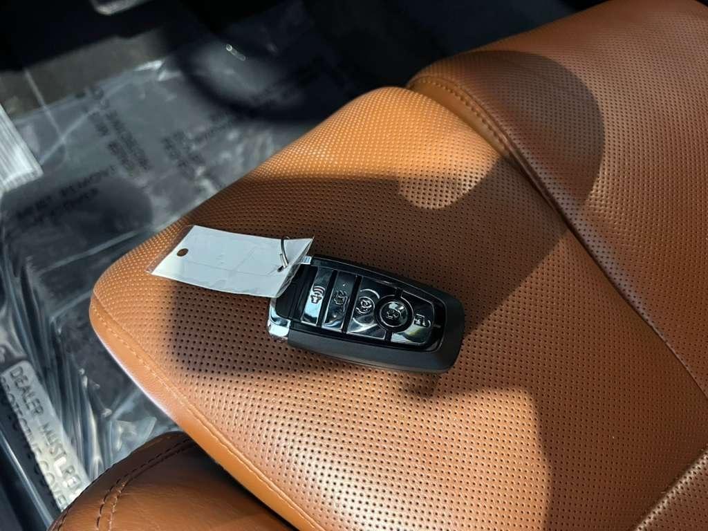 Lincoln Navigator Reserve 2WD 2021