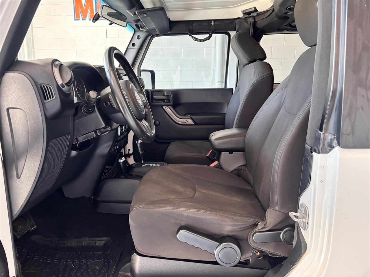 Jeep Wrangler Sport 4WD 2014