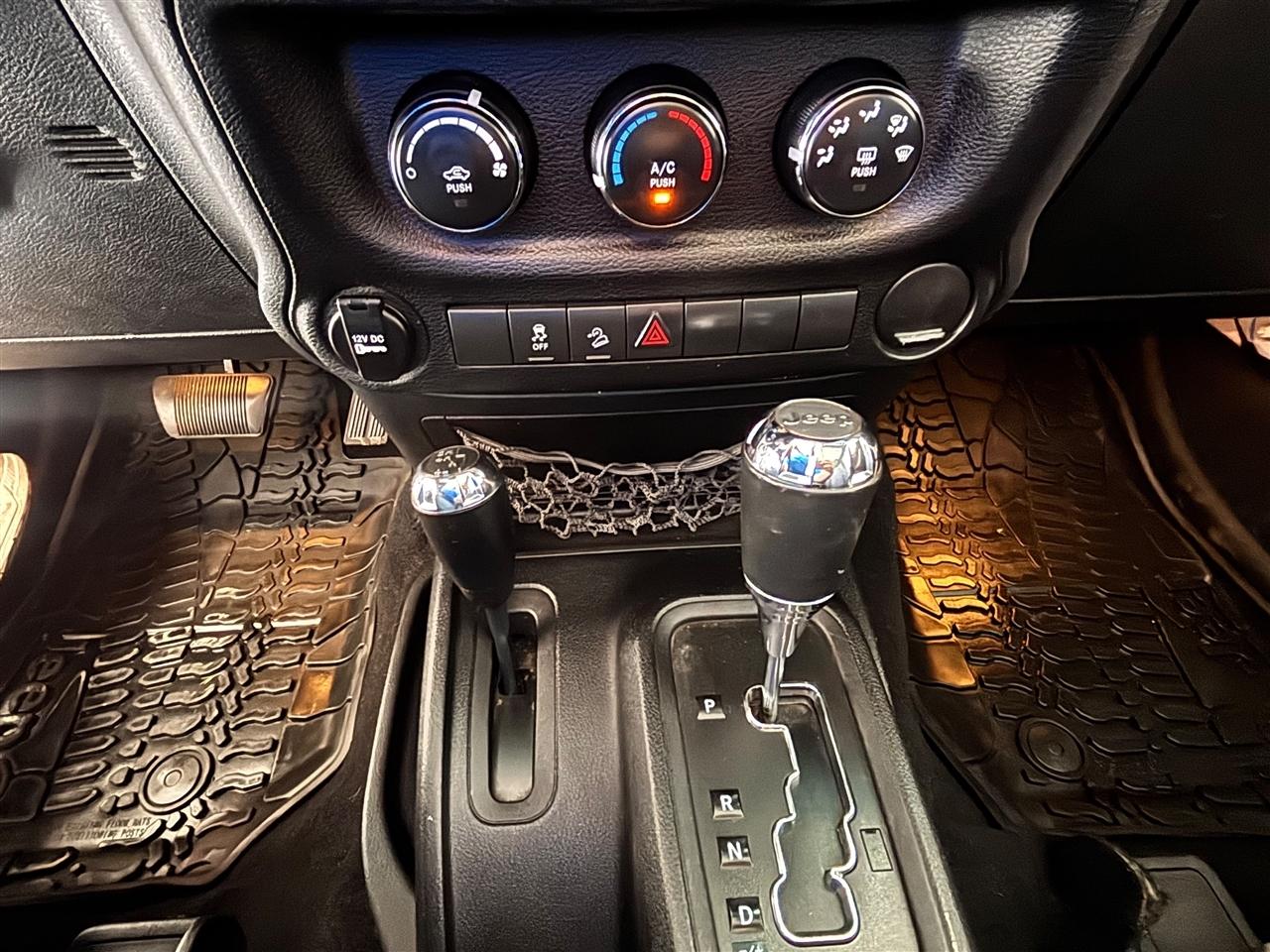 Jeep Wrangler Sport 4WD 2014