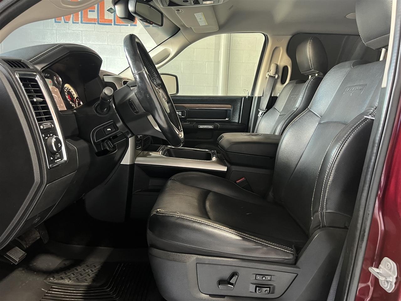 RAM 1500 Laramie Crew Cab SWB 4WD 2017