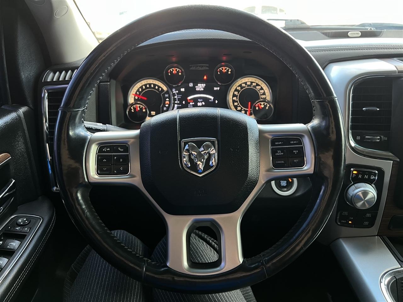 RAM 1500 Laramie Crew Cab SWB 4WD 2017