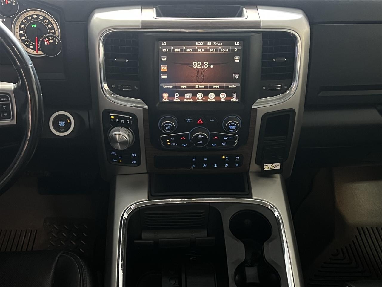 RAM 1500 Laramie Crew Cab SWB 4WD 2017