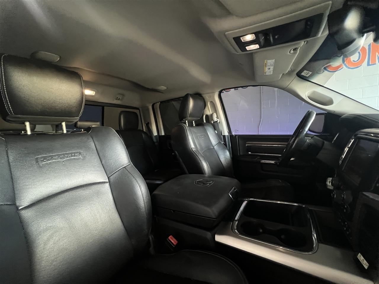 RAM 1500 Laramie Crew Cab SWB 4WD 2017