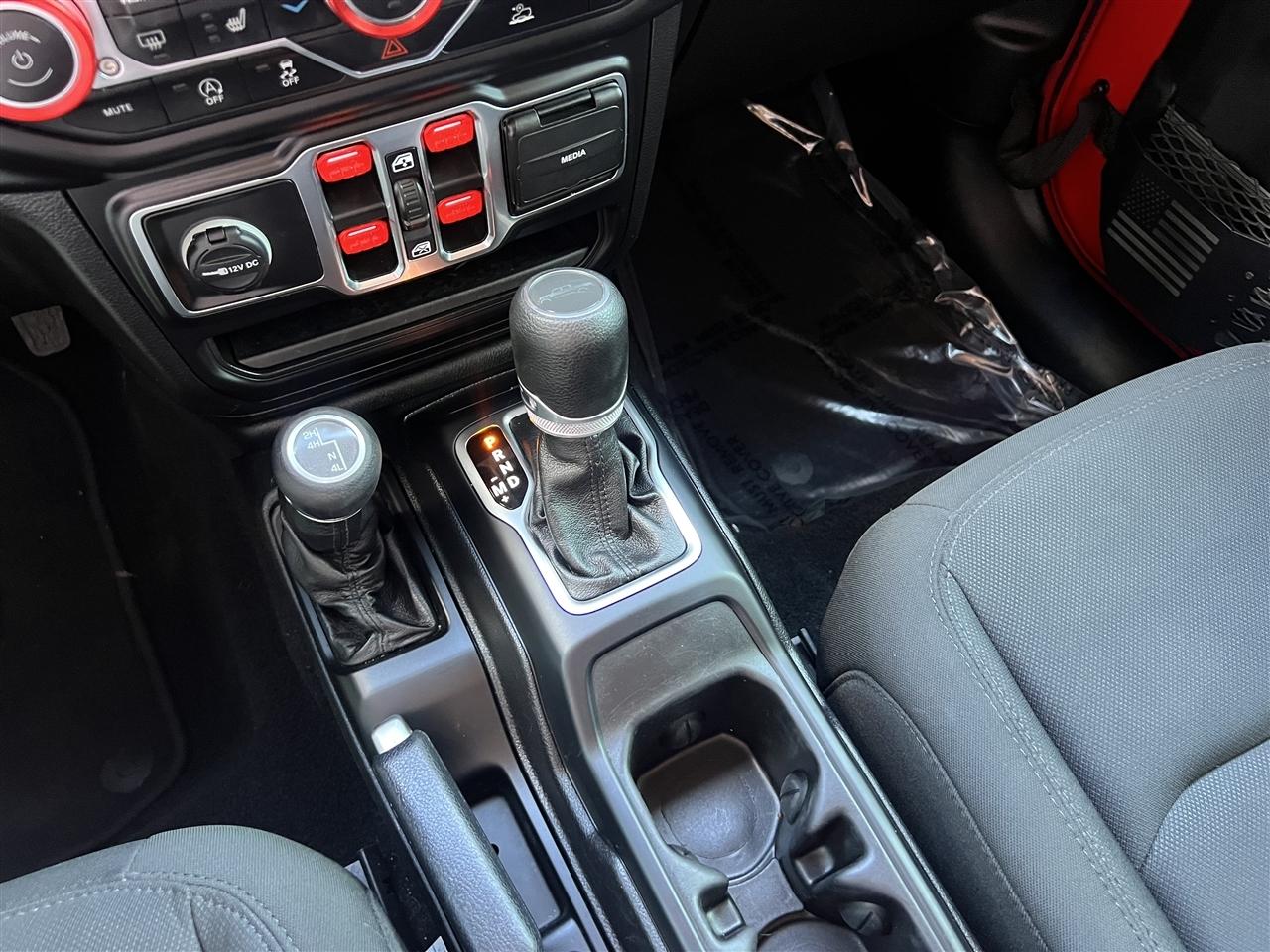 Jeep Gladiator Sport S 2021