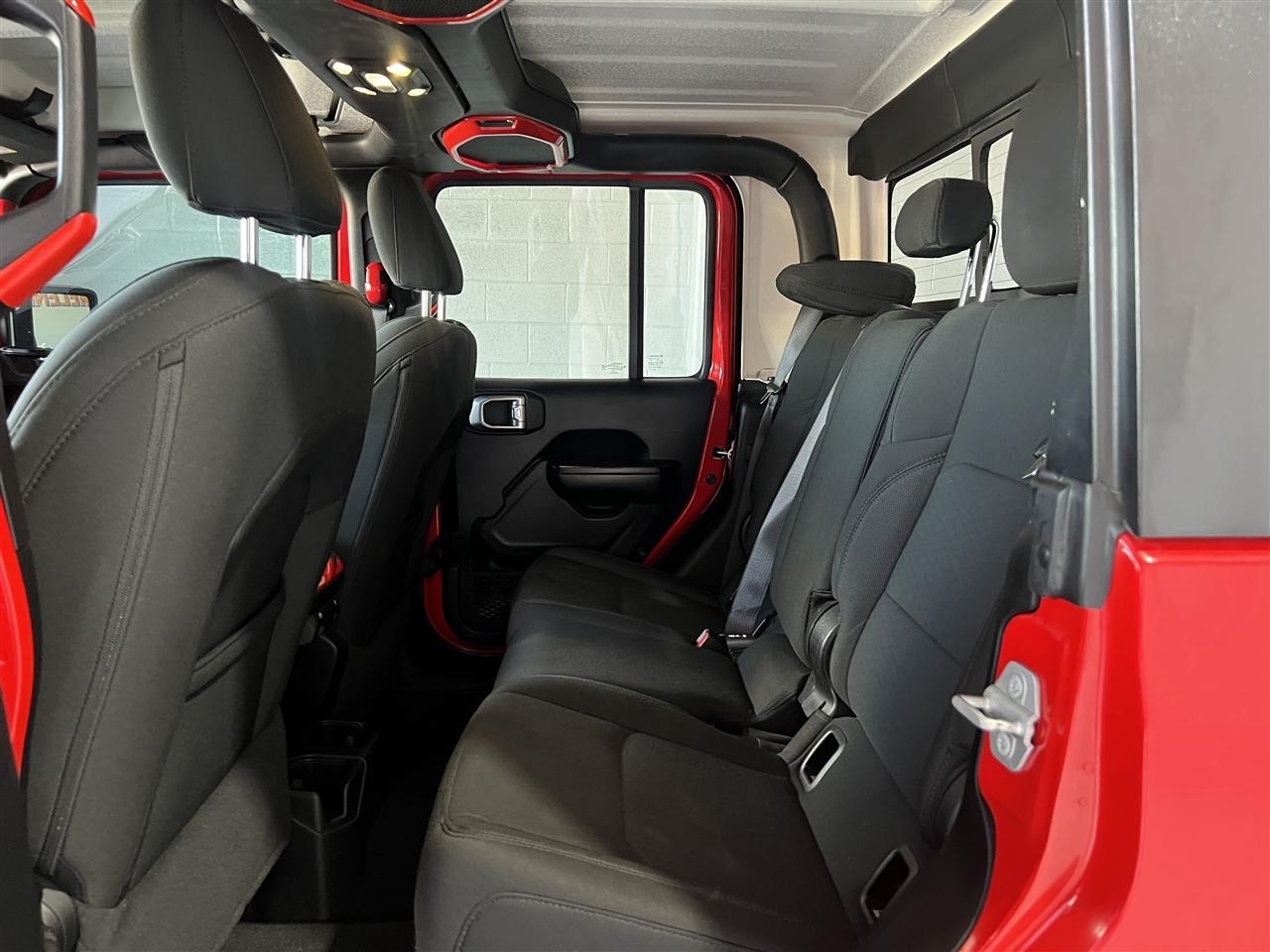 Jeep Gladiator Sport S 2021