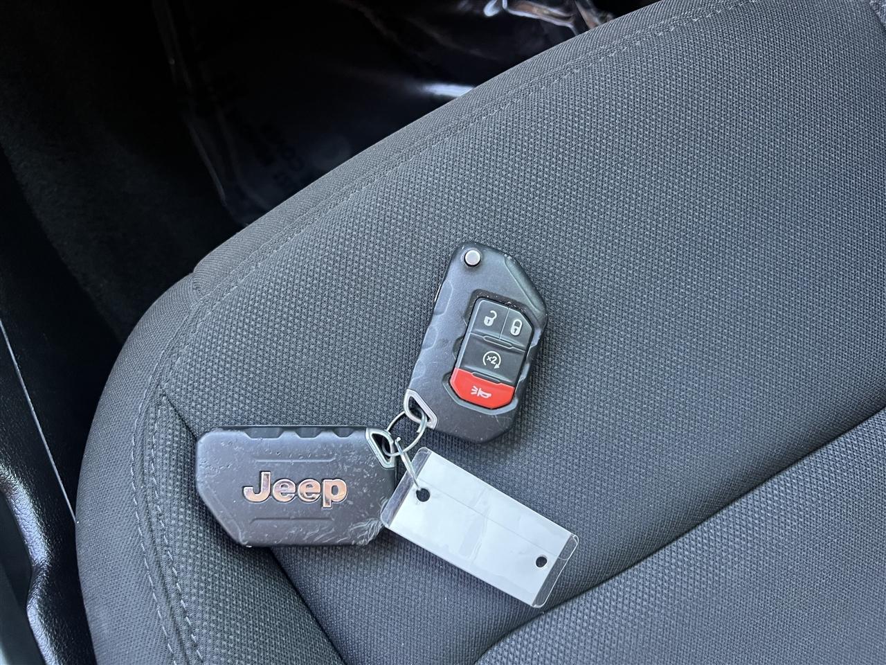 Jeep Gladiator Sport S 2021