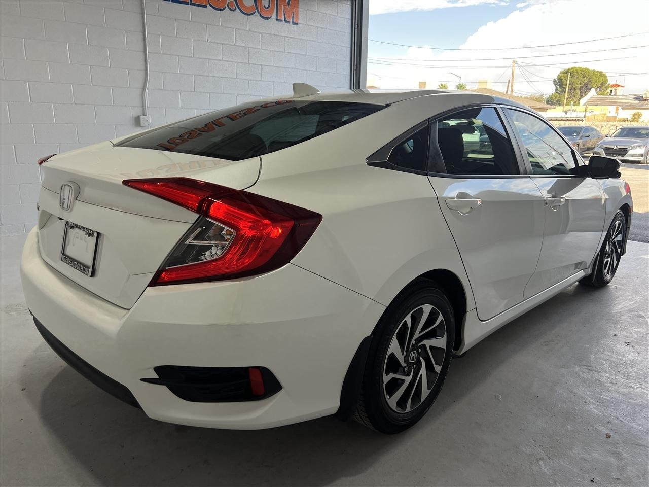 Honda Civic EX Sedan CVT 2018