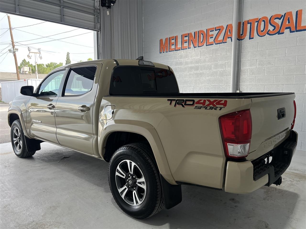 Toyota Tacoma SR5 Double Cab Long Bed V6 6AT 4WD 2017