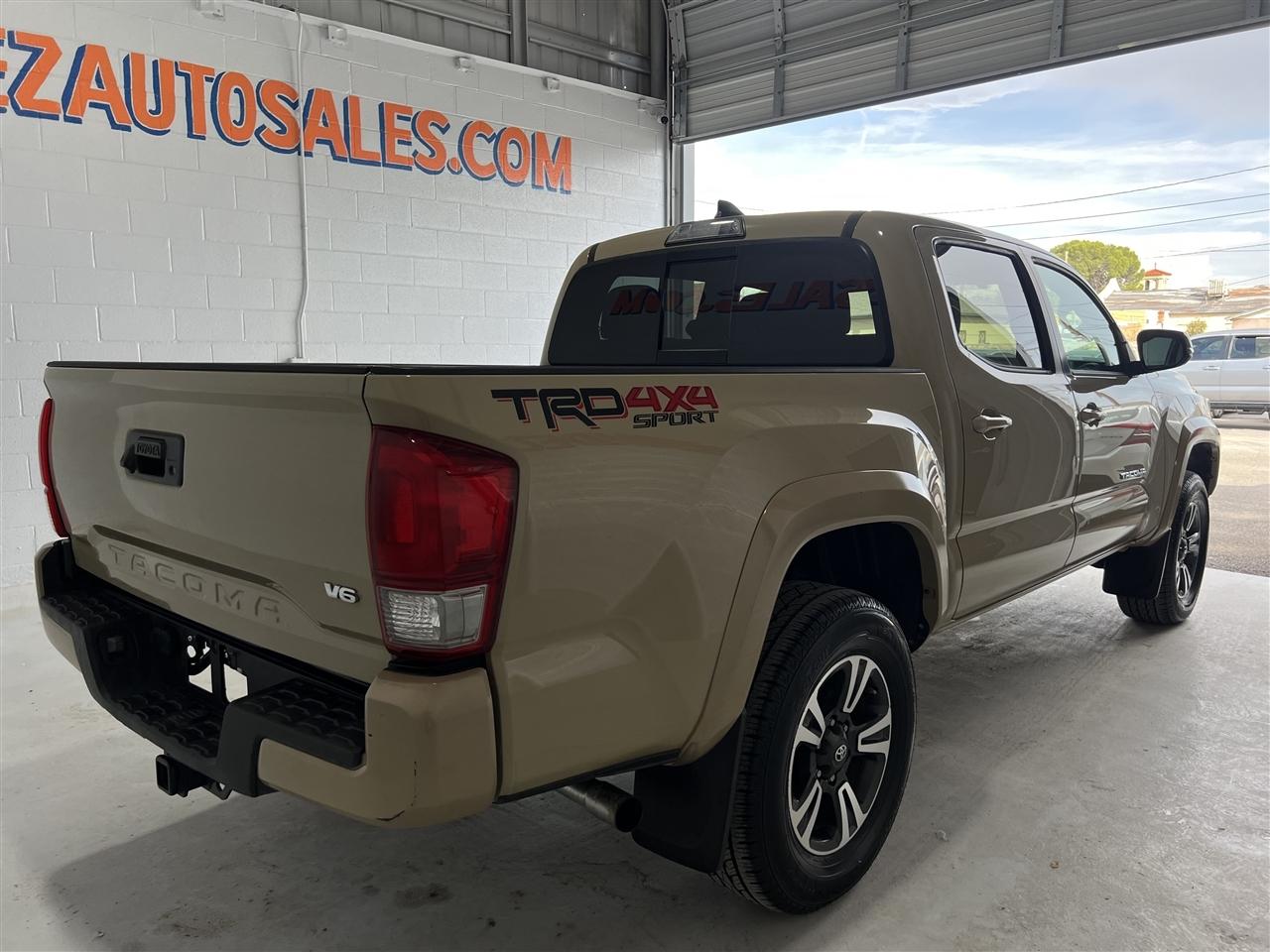 Toyota Tacoma SR5 Double Cab Long Bed V6 6AT 4WD 2017