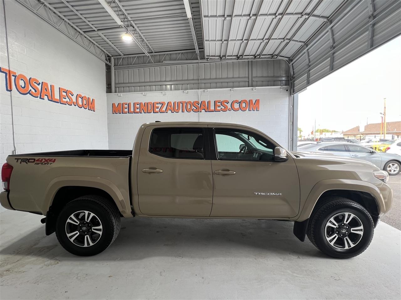 Toyota Tacoma SR5 Double Cab Long Bed V6 6AT 4WD 2017
