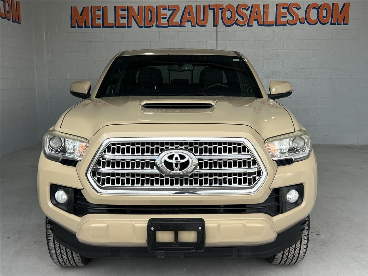 Toyota Tacoma SR5 Double Cab Long Bed V6 6AT 4WD 2017