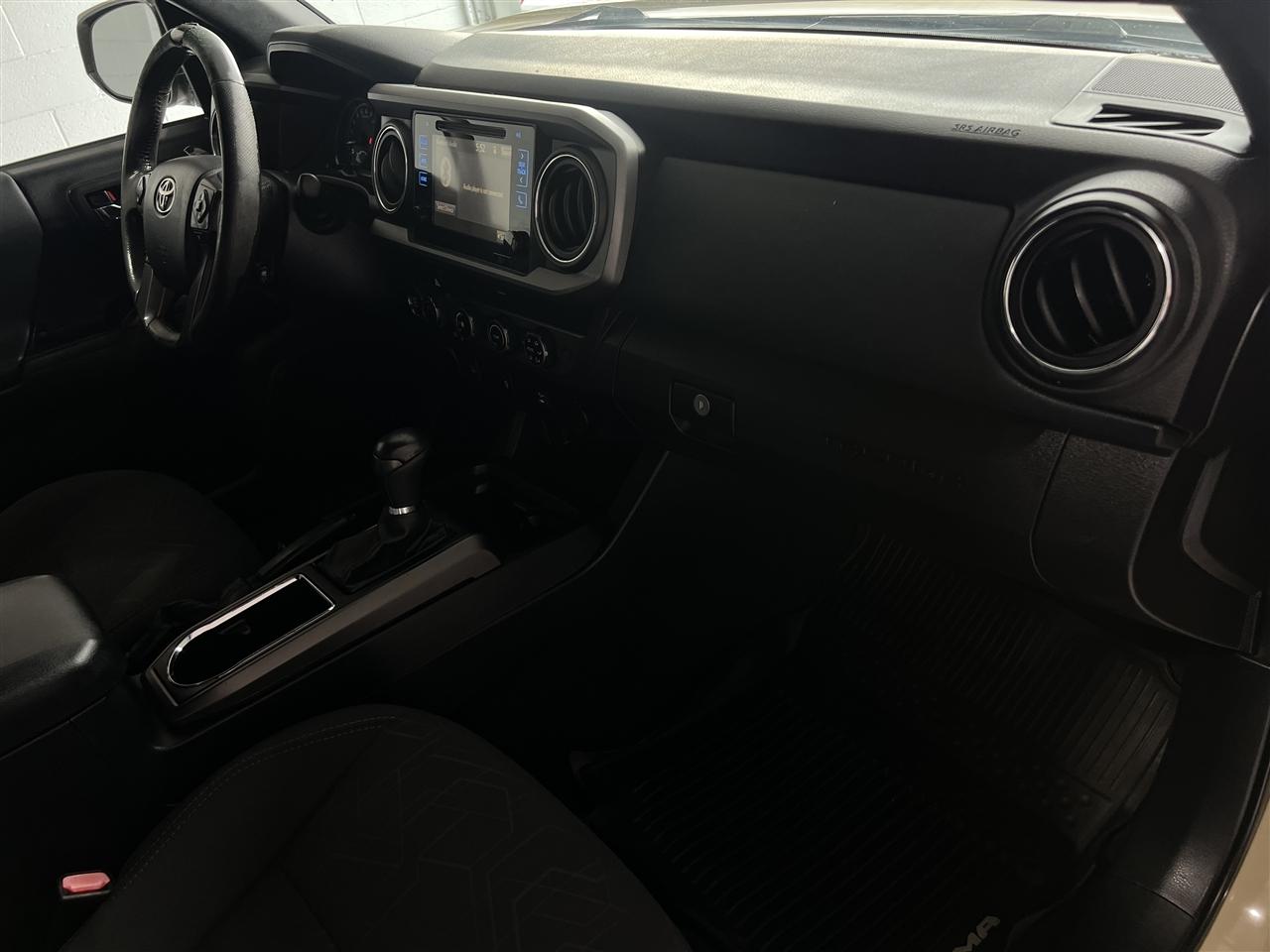 Toyota Tacoma SR5 Double Cab Long Bed V6 6AT 4WD 2017