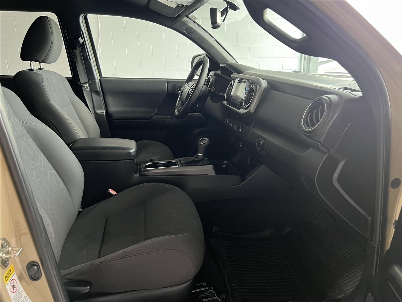 Toyota Tacoma SR5 Double Cab Long Bed V6 6AT 4WD 2017