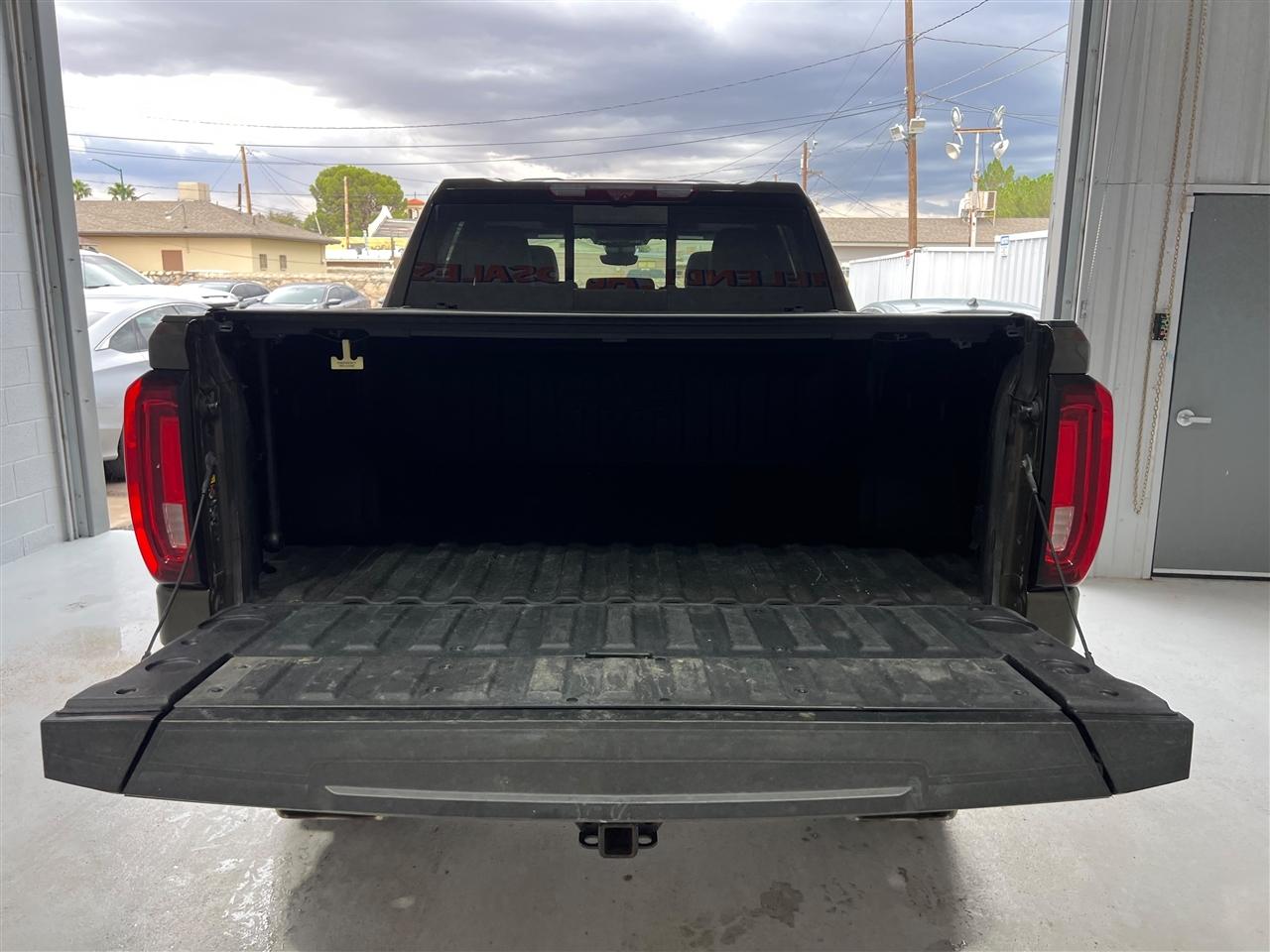 GMC Sierra 1500 AT4 Crew Cab 4WD 2023