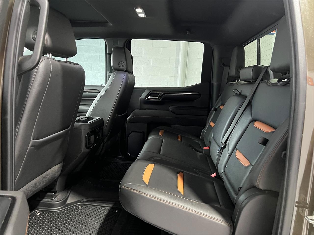 GMC Sierra 1500 AT4 Crew Cab 4WD 2023