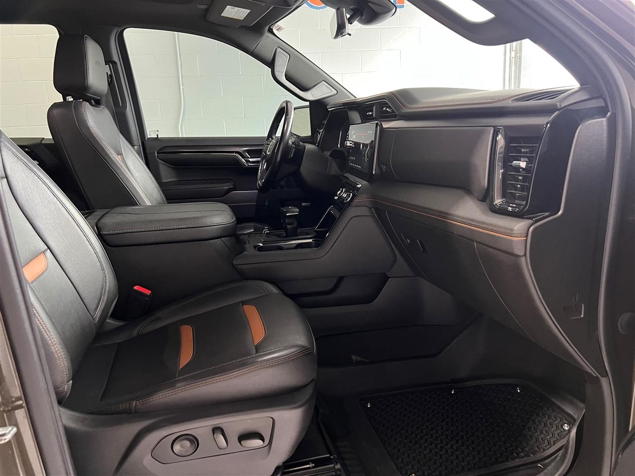 GMC Sierra 1500 AT4 Crew Cab 4WD 2023