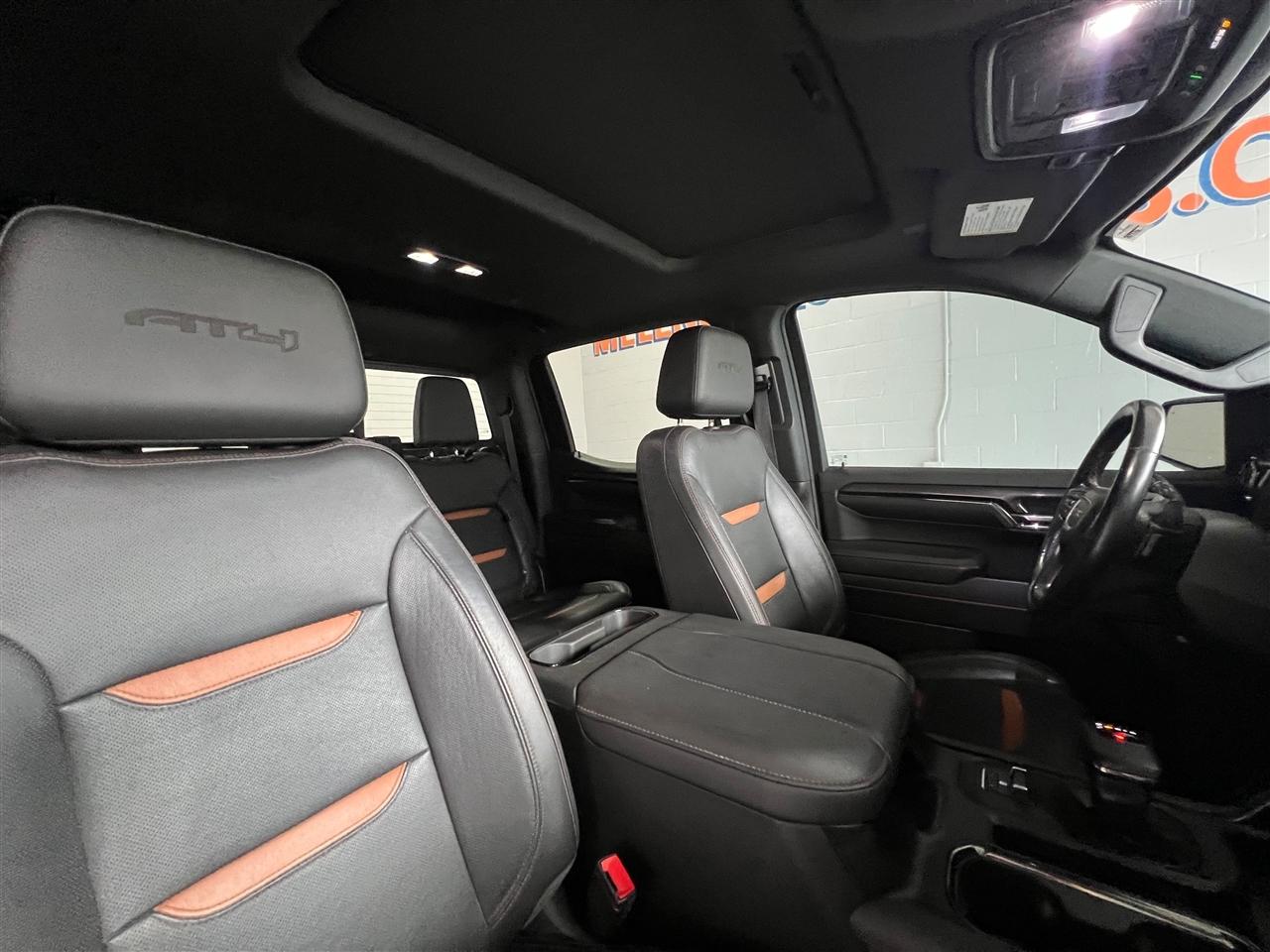 GMC Sierra 1500 AT4 Crew Cab 4WD 2023