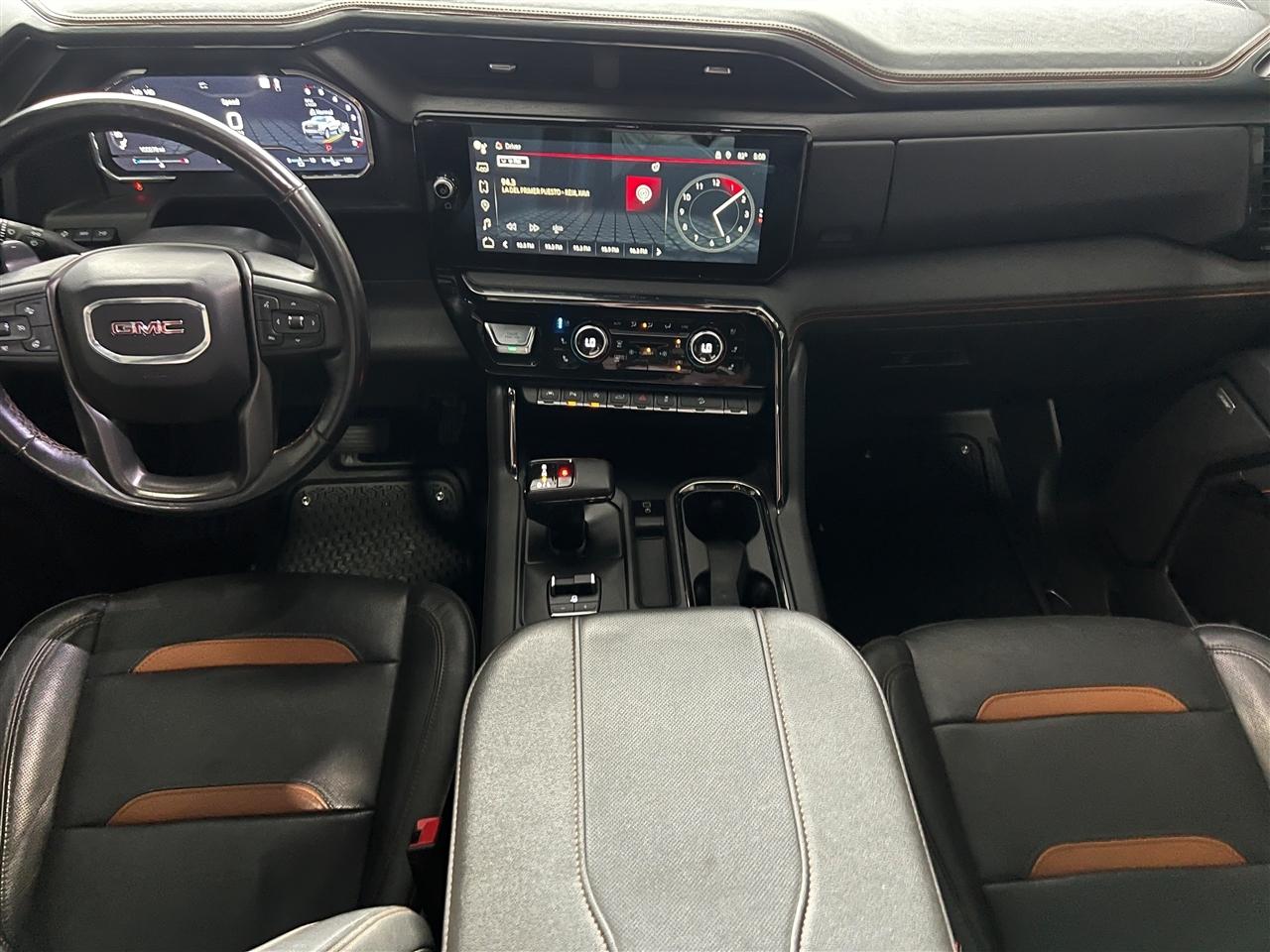 GMC Sierra 1500 AT4 Crew Cab 4WD 2023