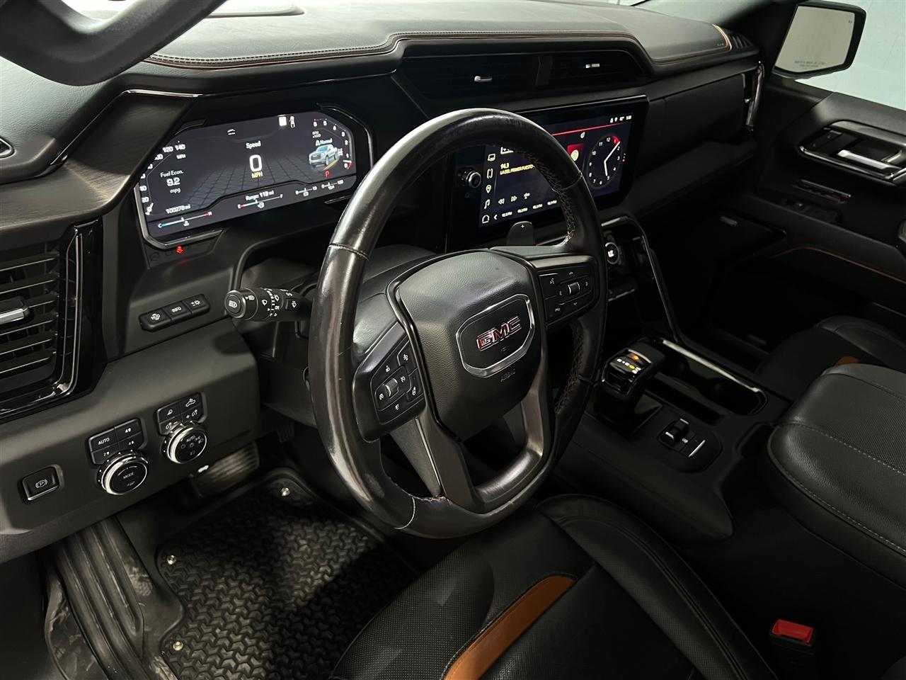 GMC Sierra 1500 AT4 Crew Cab 4WD 2023
