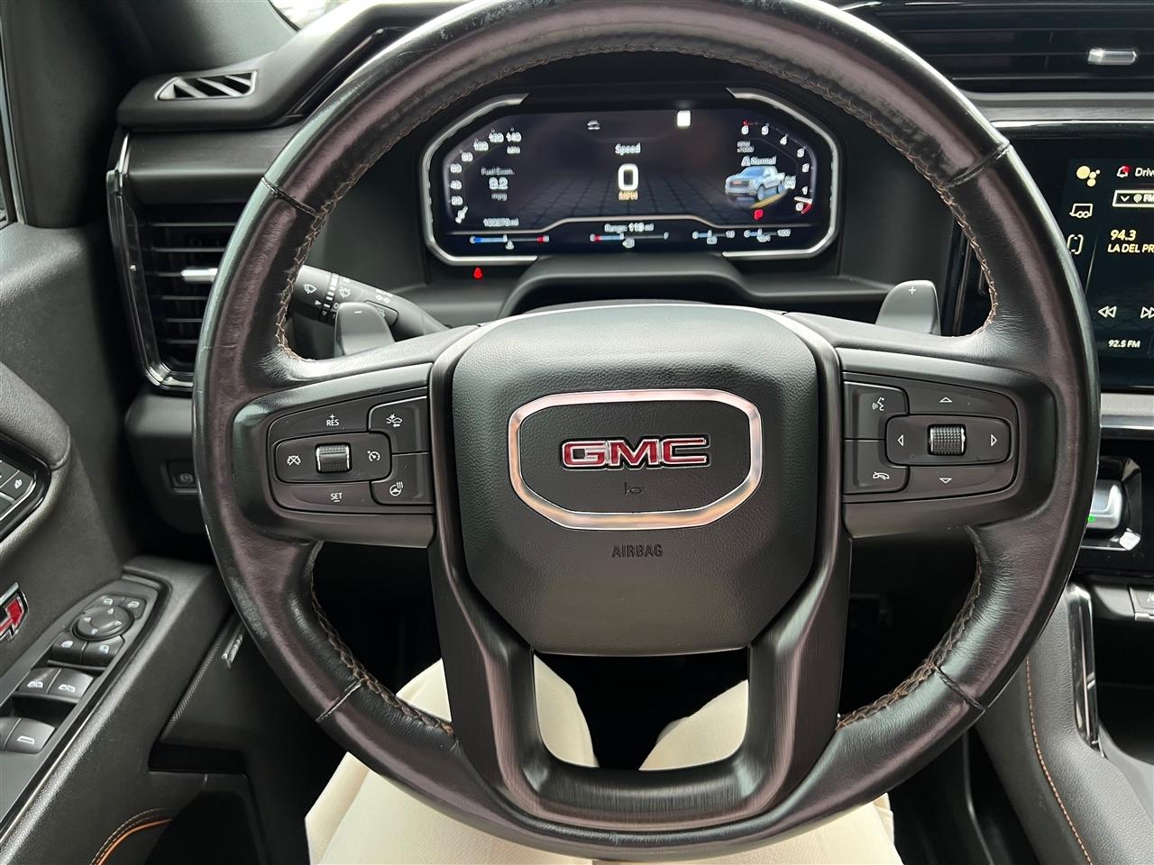 GMC Sierra 1500 AT4 Crew Cab 4WD 2023