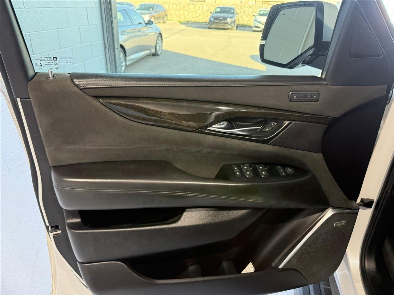 Cadillac Escalade Platinum 4WD 2020