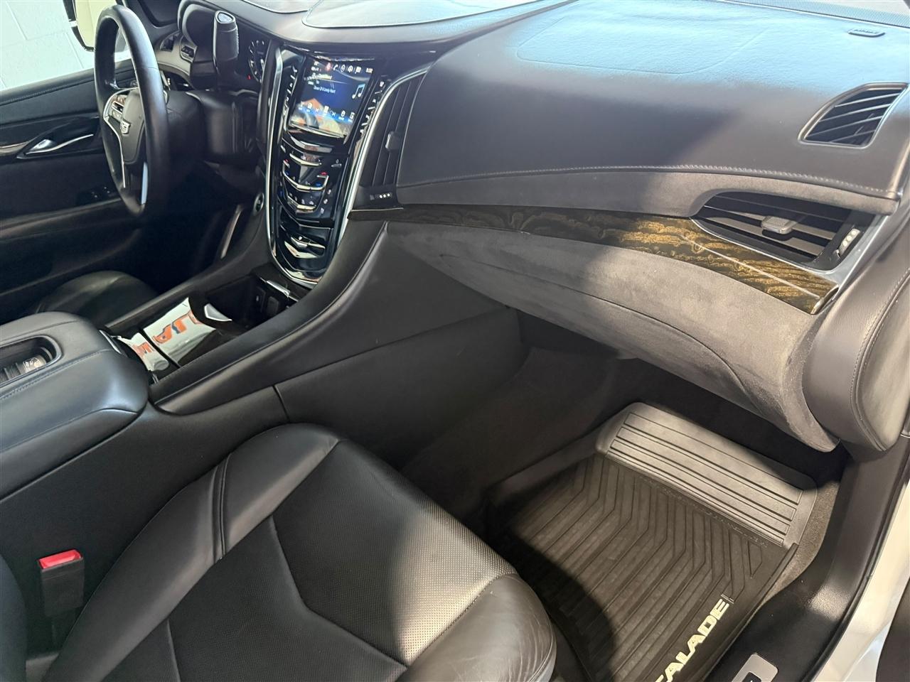 Cadillac Escalade Platinum 4WD 2020