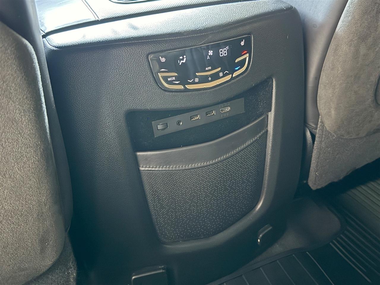 Cadillac Escalade Platinum 4WD 2020