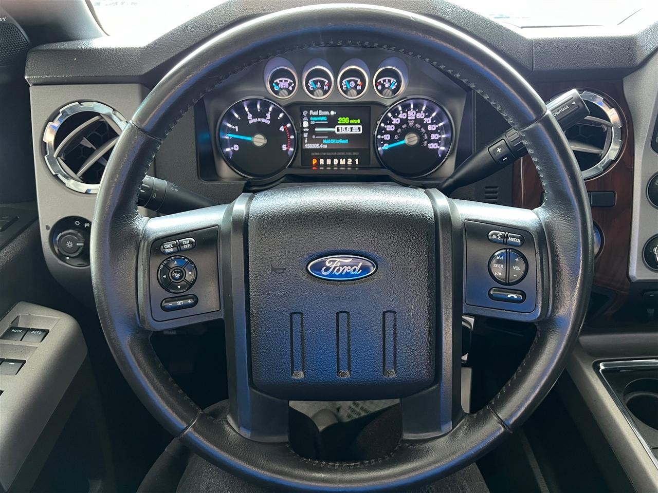 Ford F-250 SD Lariat Crew Cab 4WD 2015