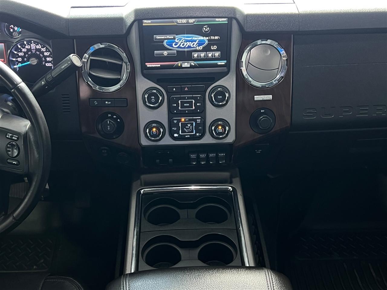 Ford F-250 SD Lariat Crew Cab 4WD 2015