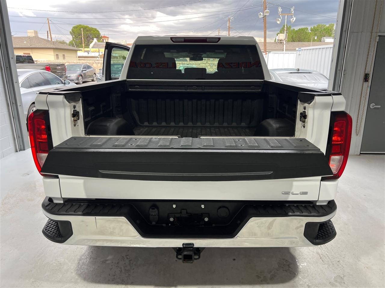 GMC Sierra 1500 SLE Crew Cab 4WD 2023