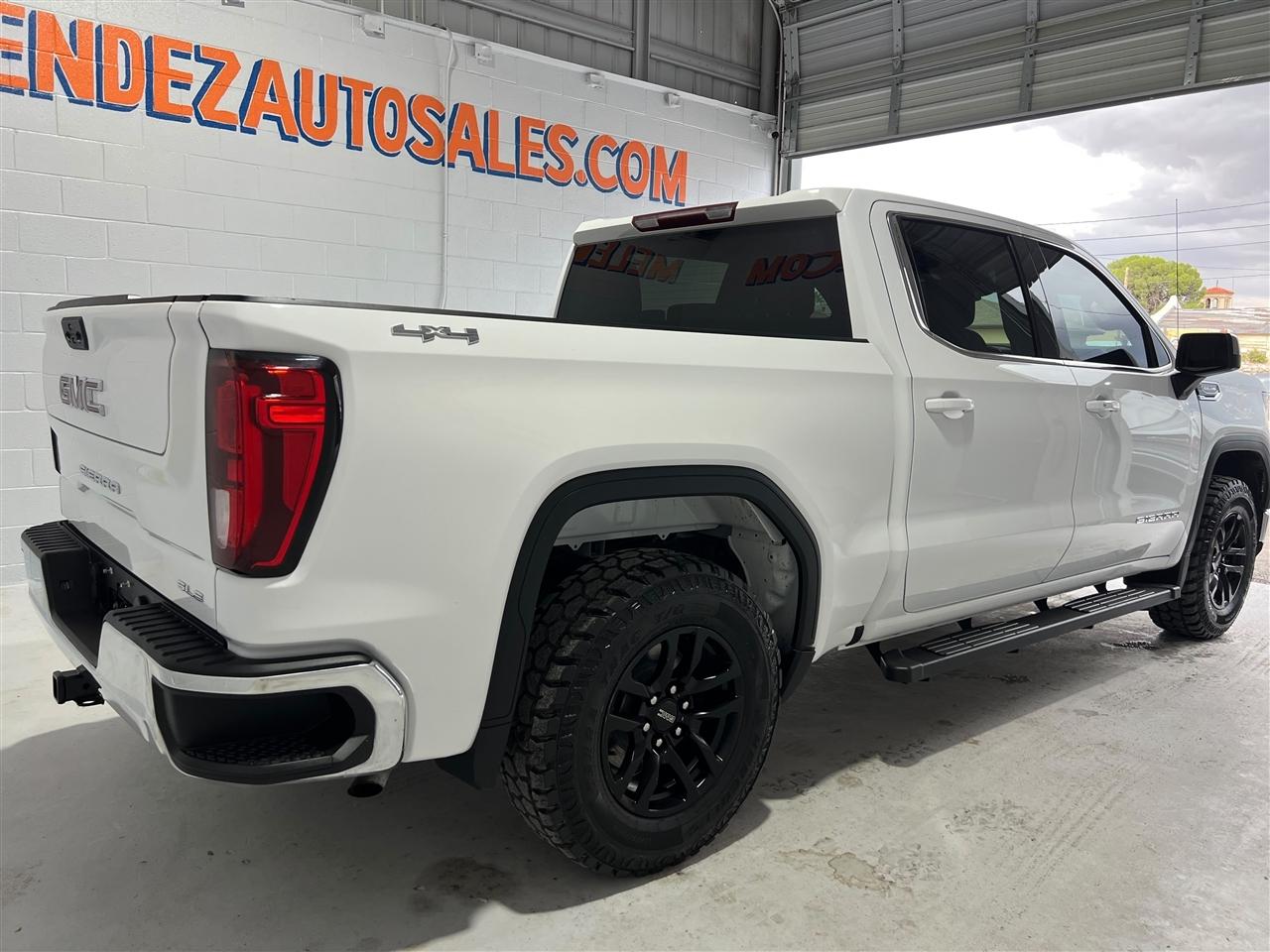 GMC Sierra 1500 SLE Crew Cab 4WD 2023