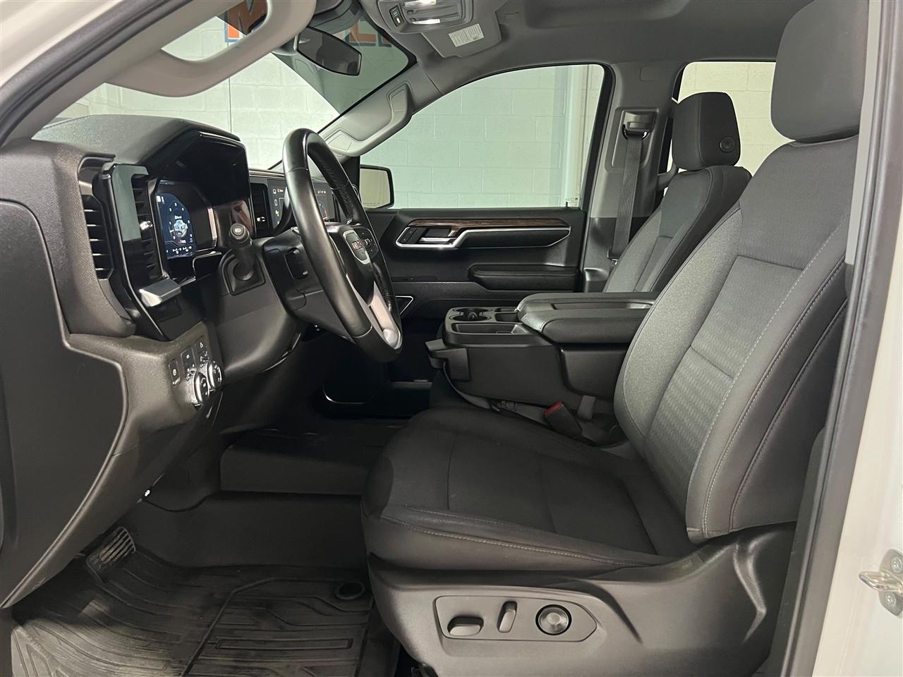 GMC Sierra 1500 SLE Crew Cab 4WD 2023