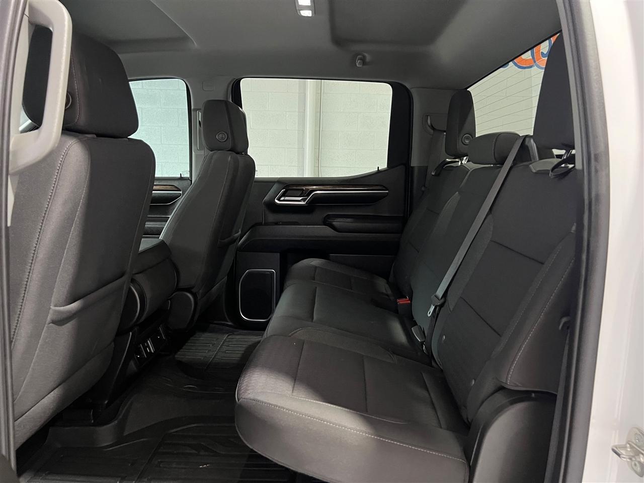 GMC Sierra 1500 SLE Crew Cab 4WD 2023