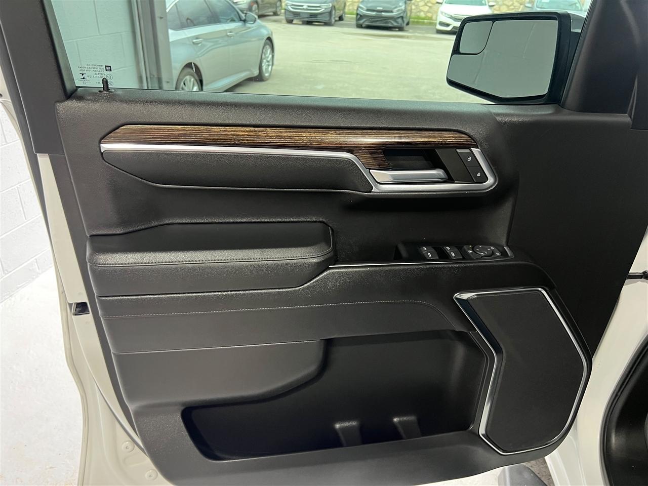 GMC Sierra 1500 SLE Crew Cab 4WD 2023
