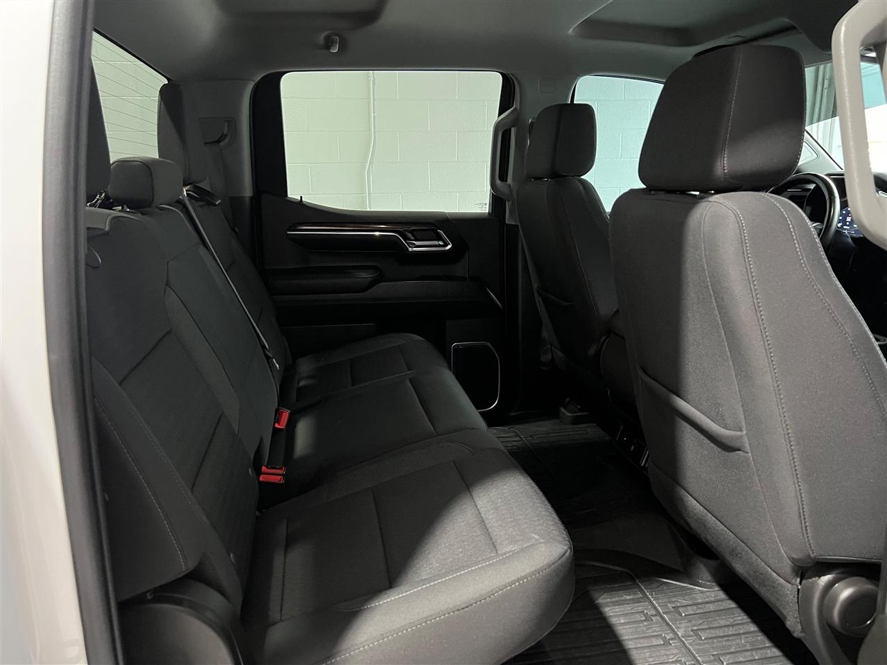 GMC Sierra 1500 SLE Crew Cab 4WD 2023