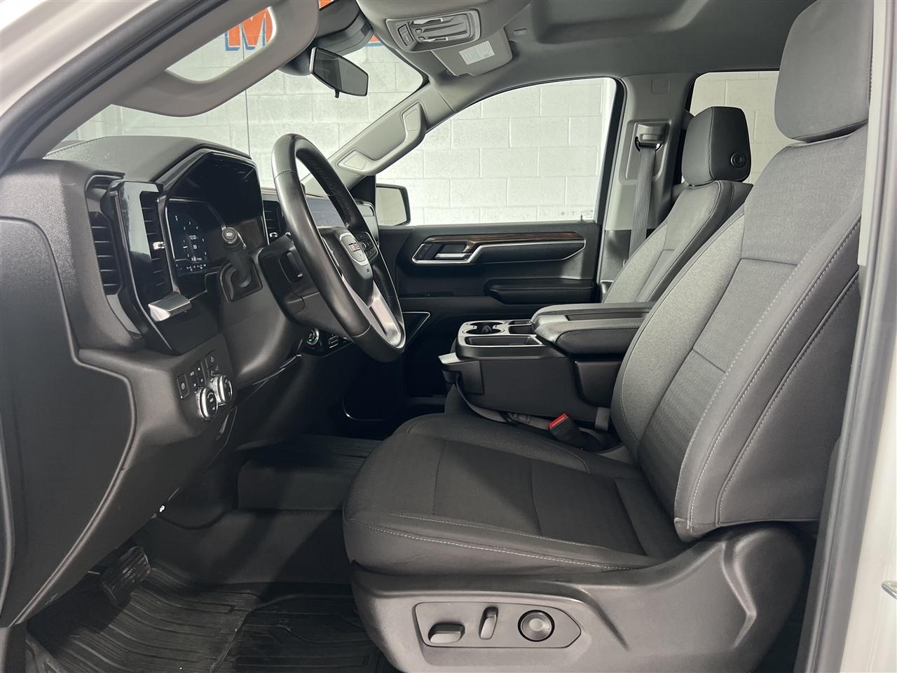GMC Sierra 1500 SLE Crew Cab 4WD 2023