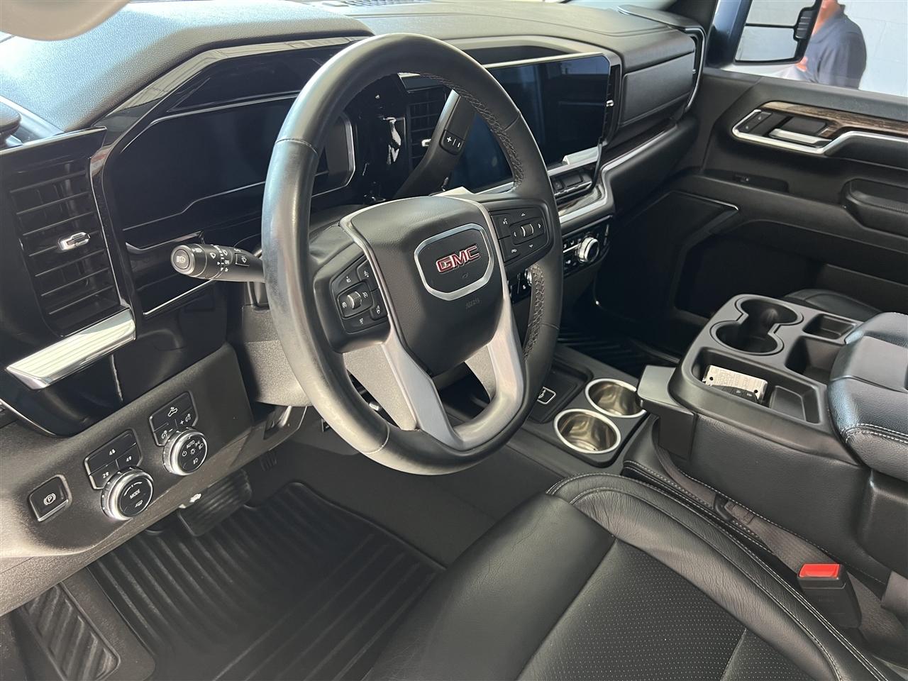GMC Sierra 2500HD SLE Crew Cab 4WD 2024