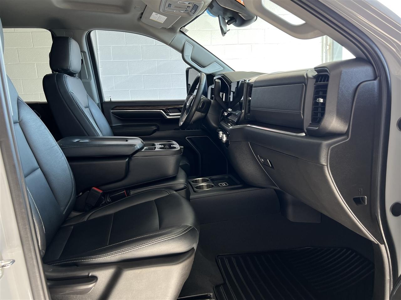 GMC Sierra 2500HD SLE Crew Cab 4WD 2024