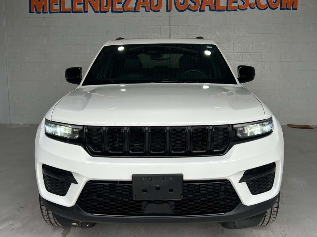 Jeep Grand Cherokee Laredo 4WD 2023