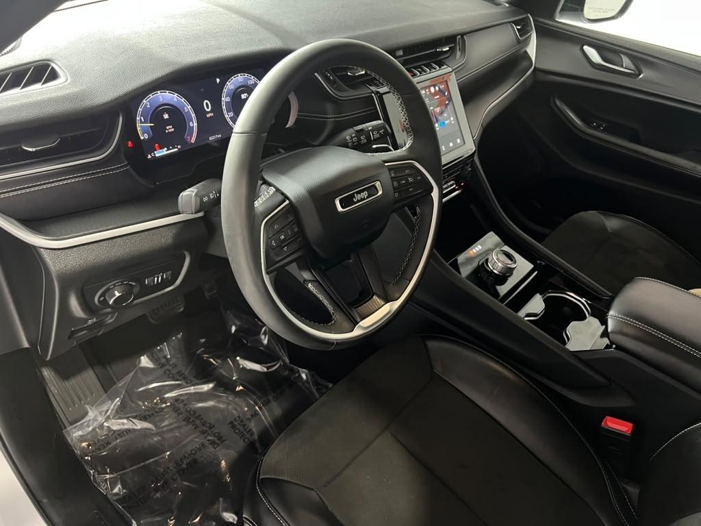Jeep Grand Cherokee Laredo 4WD 2023