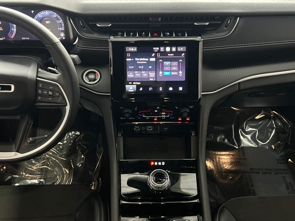 Jeep Grand Cherokee Laredo 4WD 2023