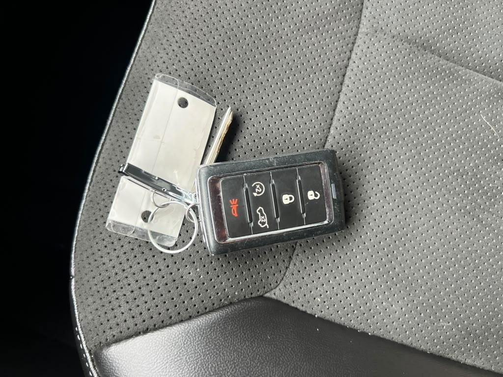 Jeep Grand Cherokee Laredo 4WD 2023