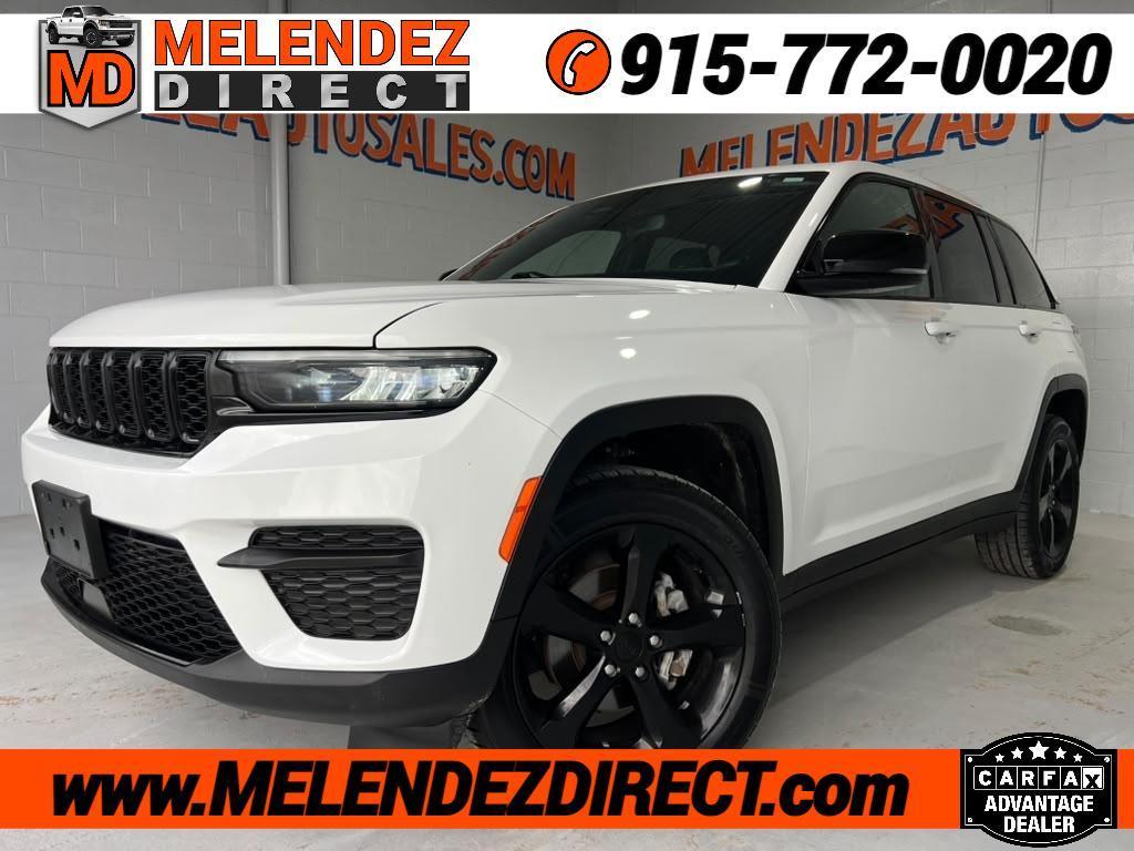 Jeep Grand Cherokee Laredo 4WD 2023