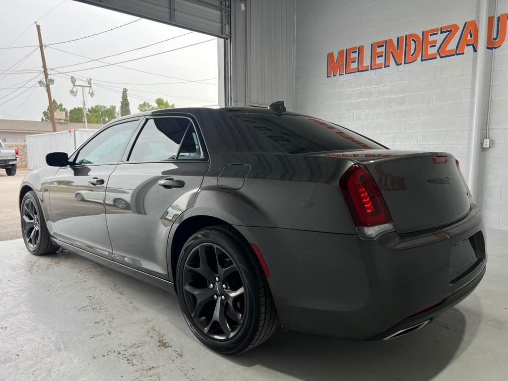 Chrysler 300 Touring 2023