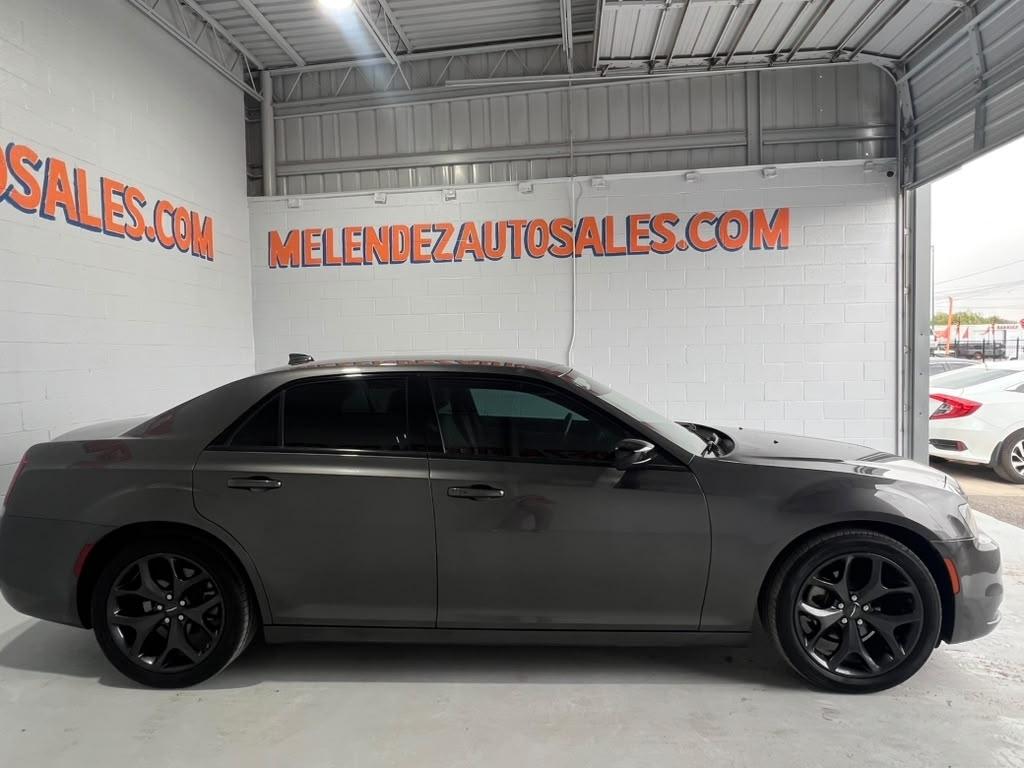 Chrysler 300 Touring 2023