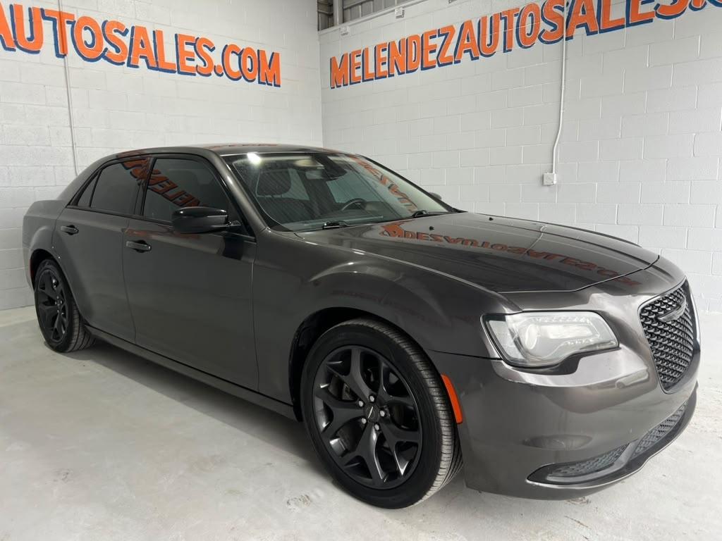 Chrysler 300 Touring 2023