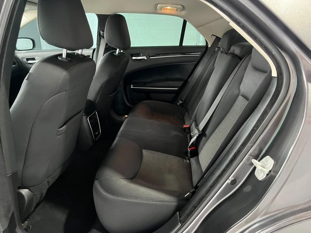 Chrysler 300 Touring 2023