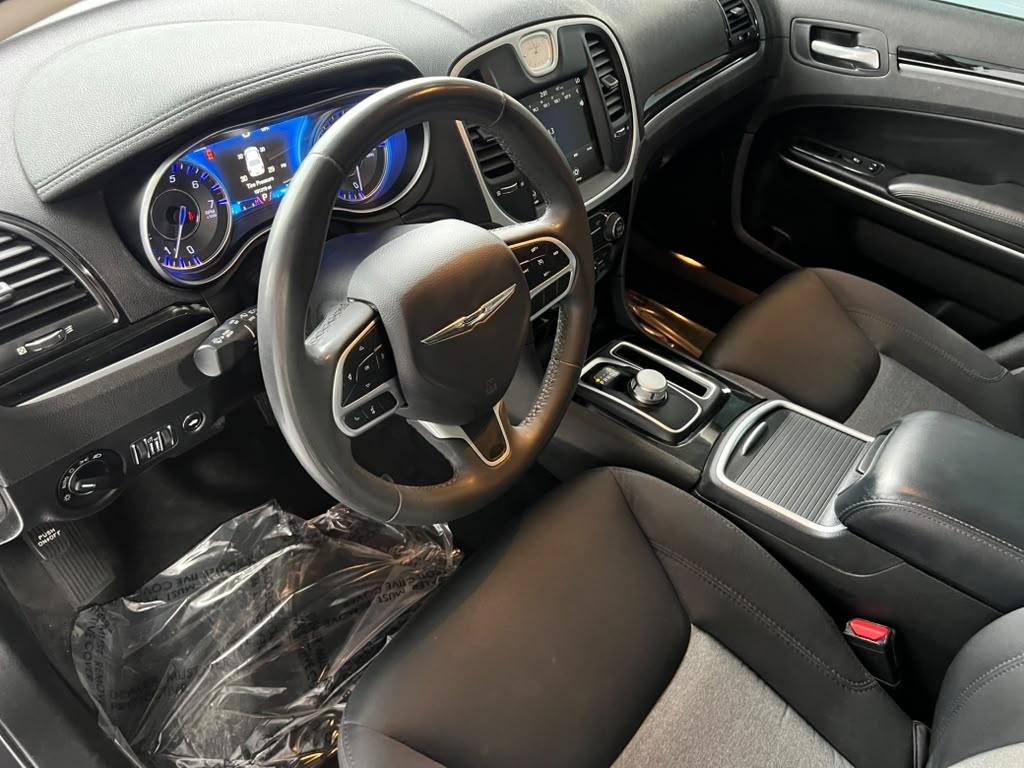 Chrysler 300 Touring 2023