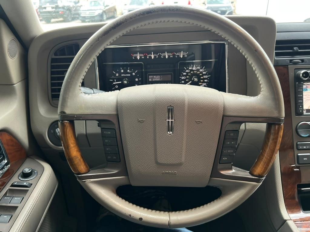 Lincoln Navigator 2WD 2013